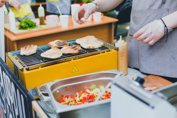 Qu'est-ce qui rend le concept de traiteur street food si irrésistible ?